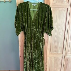 REFORMATION Green Velvet Wrap Midi Dress Medium